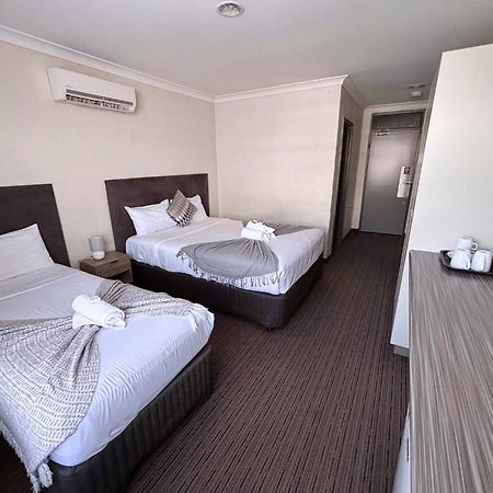Prince Of Wales Hotel, Bunbury Kültér fotó